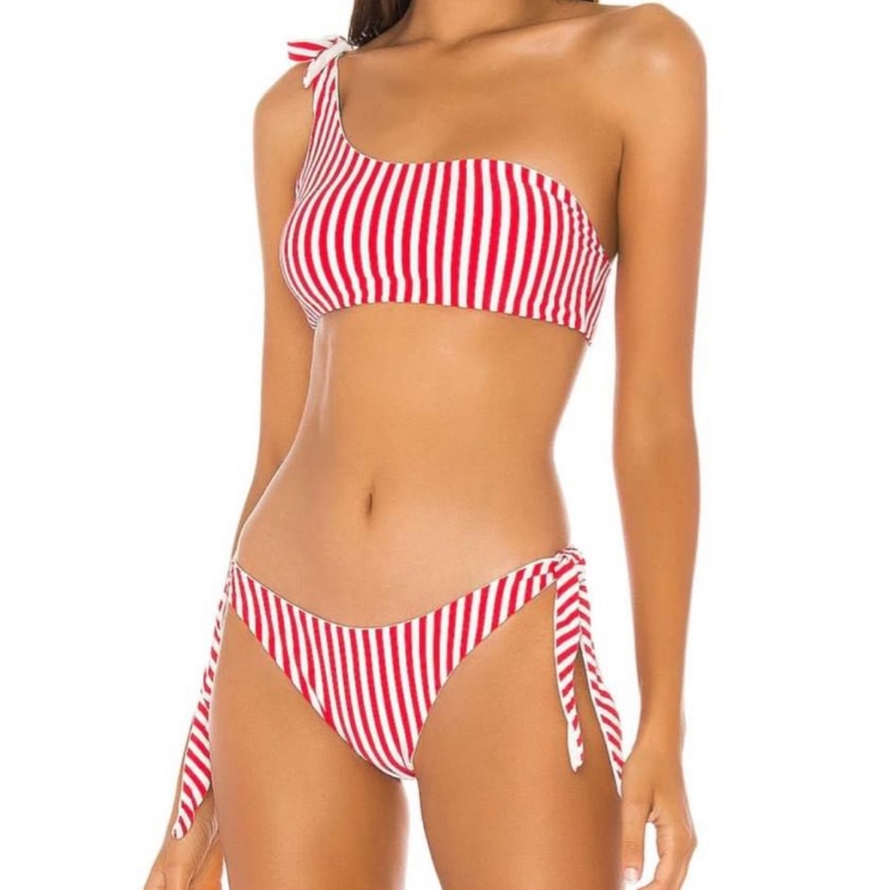 Superdown bikini!